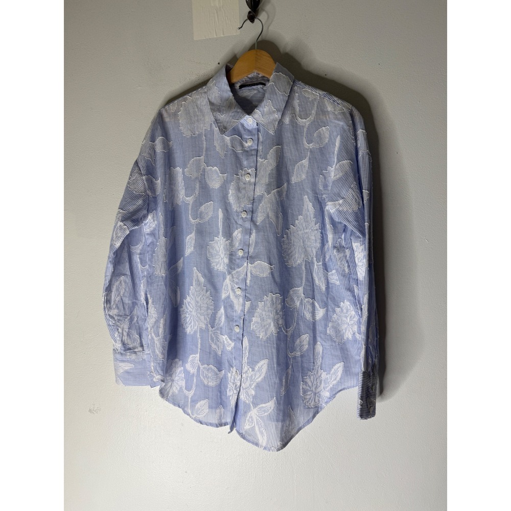 T Tahari embossed floral striped collar button down cotton blue size small NWT